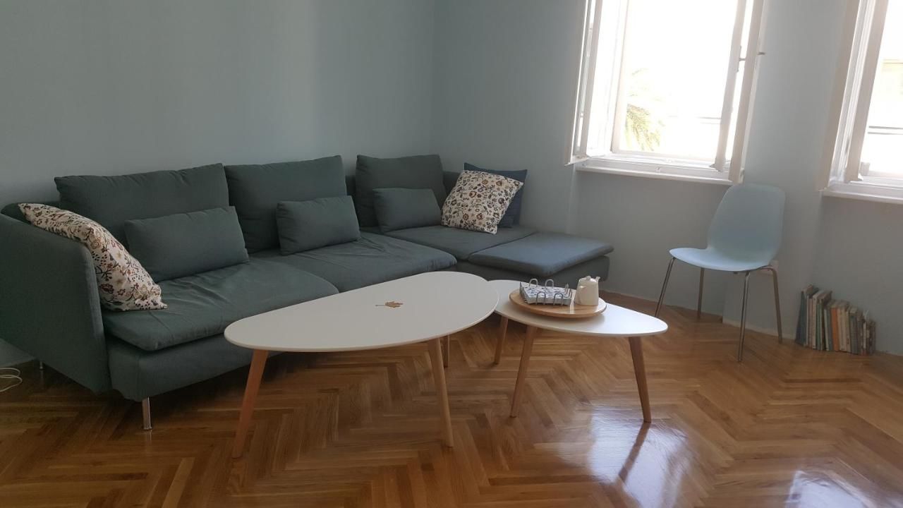 Проживание в семье Room next to Porto Montenegro Тиват