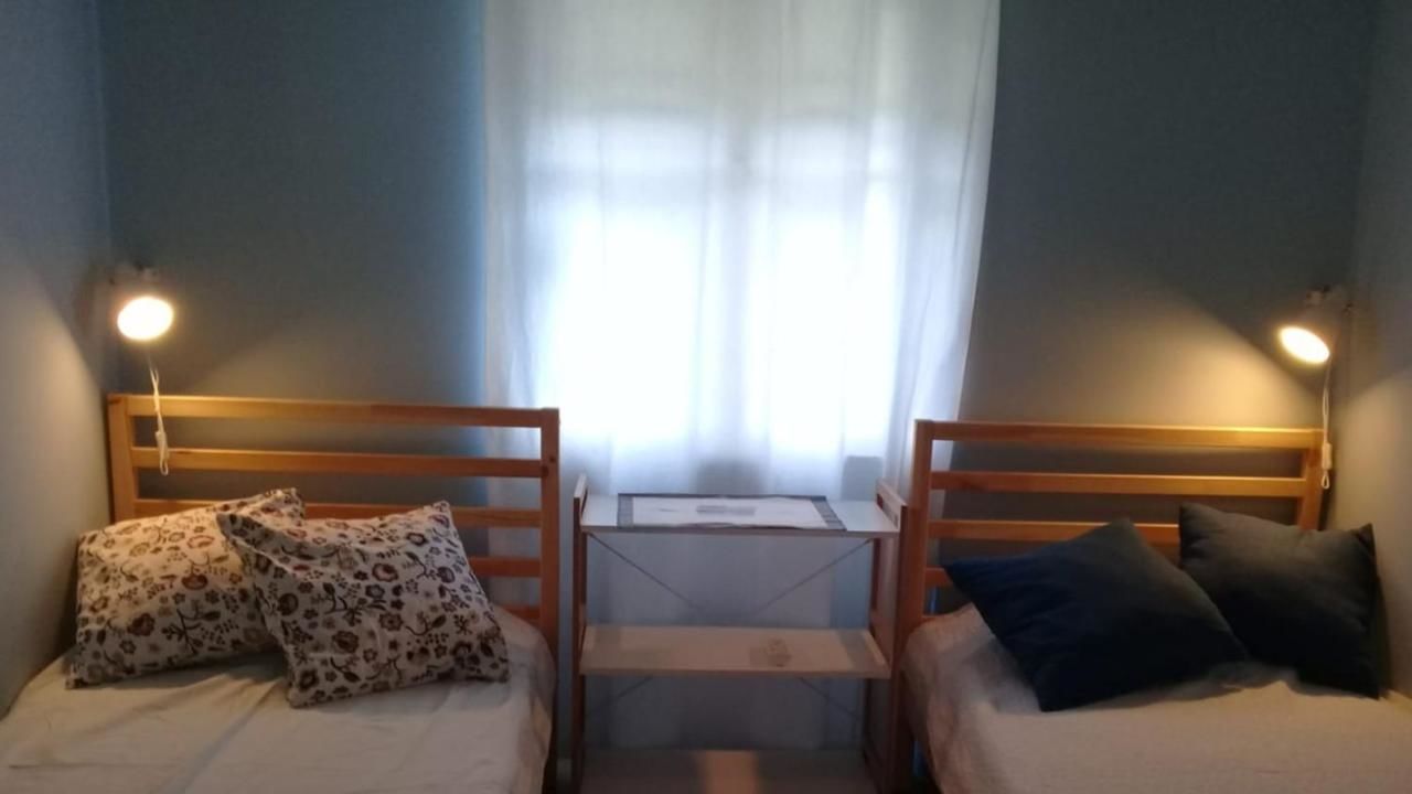 Проживание в семье Room next to Porto Montenegro Тиват