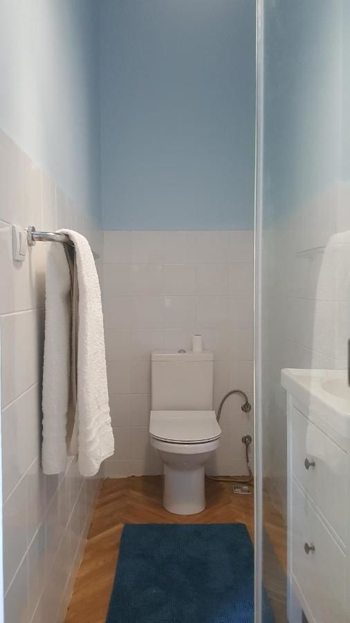 Проживание в семье Room next to Porto Montenegro Тиват