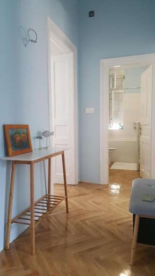Проживание в семье Room next to Porto Montenegro Тиват Двухместный номер эконом-класса с 1 кроватью или 2 отдельными кроватями-8