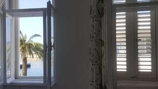 Проживание в семье Room next to Porto Montenegro Тиват Номер с кроватью размера «queen-size», вид на море-11