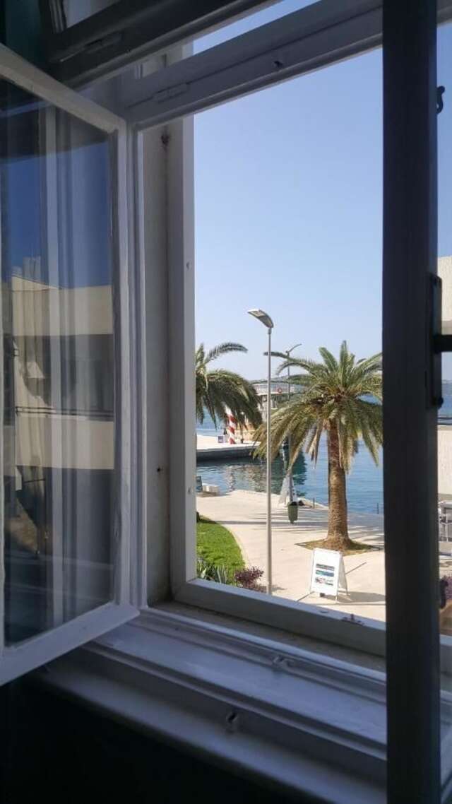 Проживание в семье Room next to Porto Montenegro Тиват-17
