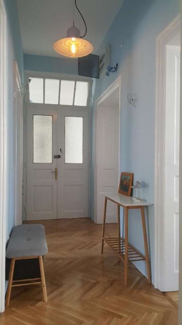 Проживание в семье Room next to Porto Montenegro Тиват-9